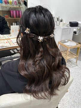 シーク 八王子(CHIC) ハーフアップ 結婚式お呼ばれアレンジ 【八王子】