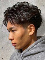 トゥルートラスト オムオム 甲府和戸(True Trust HOMME HOMME)&nbsp;メンズ ツーブロック×フェザーパーマ 黒髪