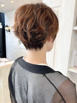 キャアリー(Caary) 福山市美容室Caary似合わせカットニュアンスパーマショートヘア