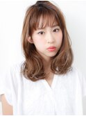 ゆるふわパーマが似合う♪定番ミディスタイル