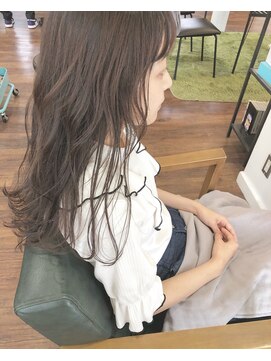 レジスタヘアーワークス (REGISTA hair works) ラベンダーアッシュ×ロングヘア