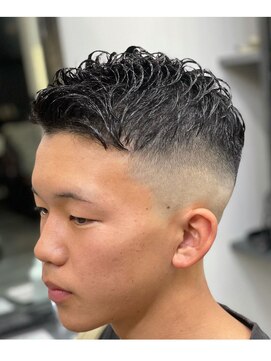 エイトヘアー(Ei8htHair) スクールフェードカット