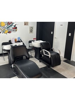 受賞歴のあるスタイリスト在籍。ハイクラスの施術を受けることができる癒し空間。ヘッドスパ/頭皮ケア