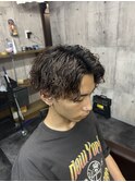 センターパート ツイストスパイラルパーマ