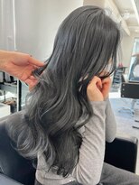 ニトバイアンキシム(nit by ahnkism) ミディアムレイヤーカットストレート似合わせ堀江