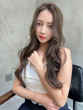 エイミー(Aimee) Aimee オリーブベージュ×レイヤーカット