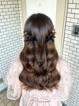 フェリーチェ(Felice) ハーフツイン ヨシンモリ コテ巻き 参列ヘア デートヘア