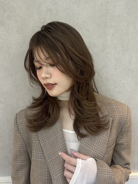 ザザ シンジュク(ZA/ZA shinjuku) 大人可愛いくびれミディ × やわらかブラウン