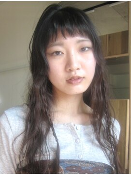 フイ(HUI) ブラウンカラーロングオン眉ヘア/natsuki 金山 レイヤー ボブ