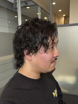 ブルーベイル(Blue Veil.) ツイストスパイラル束感センターパートウルフ縦落ちツイスパ