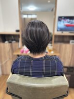トゥエンティ(twenty)&nbsp;大人ショート×白髪ぼかしハイライト