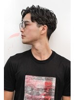 メリケンバーバーショップ コウベ(MERICAN BARBERSHOP KOBE)&nbsp;ワイルドツーブロックテクノサイドパートショート７３ビジカジ