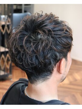 ウィスカーヘアー(whisker hair) メンズニュアンスパーマ