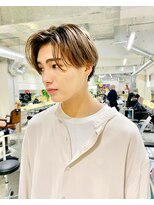 ノラ シブヤ(NORA)&nbsp;センターパート×メンズハイトーン×ニュアンスパーマ