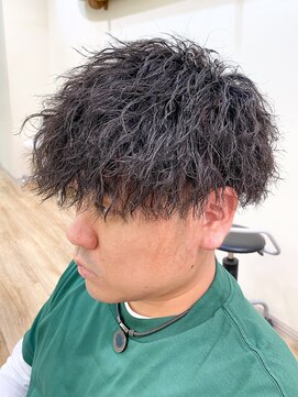 ベーア(Bar) ツイストパーマツイストスパイラルパーマツーブロック刈り上げ