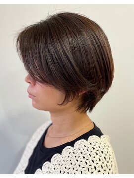ハートボックス 四谷店(Heart box) 抜根的な髪質改善をしているショートボブスタイル