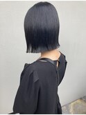 切りっぱなしボブ　ミディアム　透明感　艶髪　暗髪　外ハネ