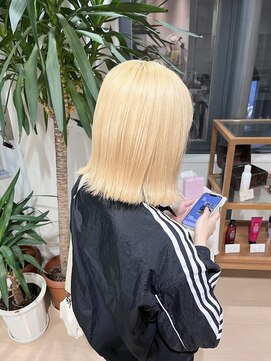 ヘアサロン アウラ(hair salon aura) 抜きっぱなしブリーチ