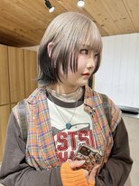 キラ 原宿(KILLA)&nbsp;エンドカラー_裾カラー_フェイスレイヤー_ウルフ_ベージュ_原宿