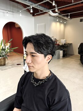 ムー(muu.) カリアゲ+センターパート