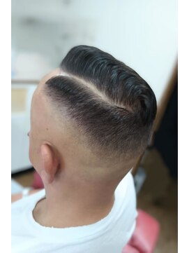 髪部リアン(髪部 lien) スキンフェード