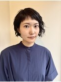 アシンメトリーのレイヤーパーマボブ