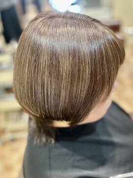 アイニ 河内小阪店(aini) 白髪ぼかしカラー白髪ぼかしハイライト大人ショート30、40、50代