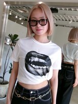 スワッグ(swag)&nbsp;ブリーチカラーハイトーンハイライトストレート丸みショート