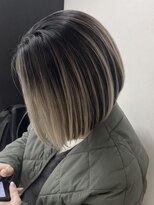 シーバイスリー 綱島(C×3) アンブレラカラー&オンブレヘア/シャドウルーツ × 前下がりボブ