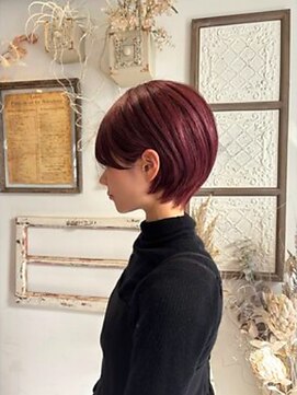ミューバイアメイロ(mue by ameiro) 深みボルドー × ショートスタイル