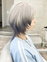ダブルトーキョー シブヤ(W-TOKYO SHIBUYA)&nbsp;ショートウルフカットハイトーンブリーチレイヤーカットボブヘア