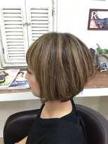 エイトヘアーアンドジョイ(Eight hair&joy)&nbsp;アッシュベージュのハイライト入り前下がりボブ