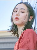 黒髪ナチュラルミディ