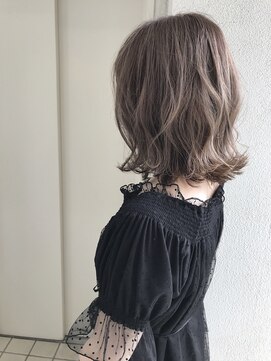 ヘアーデザイン シュシュ(hair design Chou Chou by Yone) ミルクティーベージュ×ゆるふわウェーブボブ♪