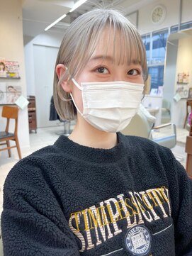 テトラ バイ ネオリーブ 横浜西口店(tetra by neolive) ★ブリーチ必須ホワイトブロンドミニボブ