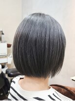 シェルビー 新宿(SHELBe)&nbsp;ネビージュカラー×小顔ショートボブ[新宿/髪質改善/ヘッドスパ]
