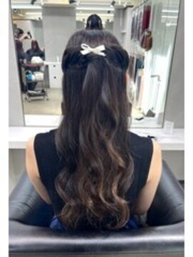 ディア(.eer) お上品なやりすぎてないハーフアップ♪