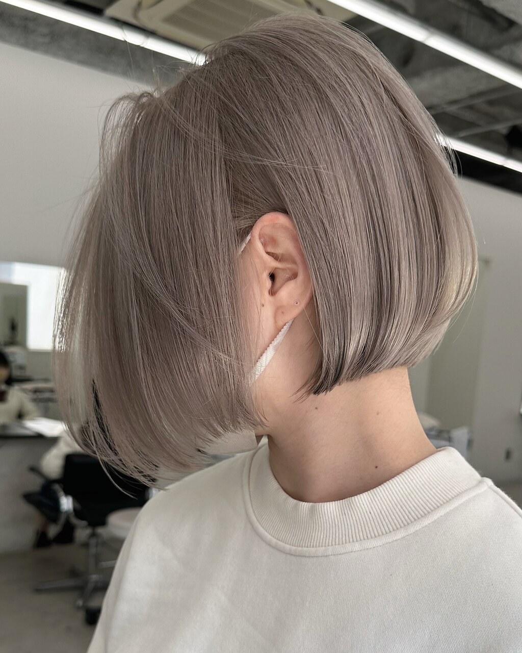 2025年-2026年冬】ミルクティーカラーの髪型・ヘアアレンジ｜人気順