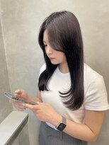 シャルムバイケンジ(Charm.by KENJE)&nbsp;【里見和樹】髪質改善/レイヤーカット/バイオレットアッシュ