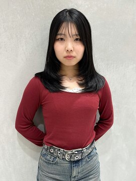 ウシワカマルエムティードット 富士宮店(USHIWAKAMARU MT.) 顔まわりレイヤーカット