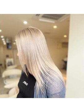 ファミーユプラス(famiiyu+) カットホワイトベージュ