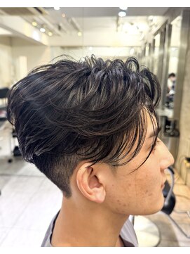 オーシャントーキョー ホワイト 原宿(OCEAN TOKYO WHITE) お客様スタイル前下がりリバースセンターパートツーブロパーマ