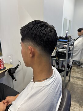 アンサー 千葉中央(UNSER prod by THE DAY) 【MEN’S HAIR/サーフカール/刈り上げセンターパート/千葉】