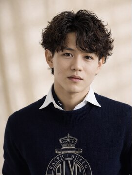 にもう ツーブロック　センターパート　サーフカール