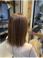 ニーイチイチ(211)&nbsp;ボブ/ハイライト/外ハネ