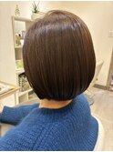 大人女性の扱いやすいボブ