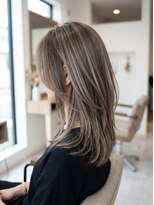 アミリー ひたち野うしく店(Amily)&nbsp;ハイライトバレイヤージュダブルカラーケアブリーチ20代30代