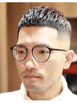 バーバーショップ スバル(BARBERSHOP SUBARU) <理容室><バーバー>クロップスタイルスキンフェード刈り上げ