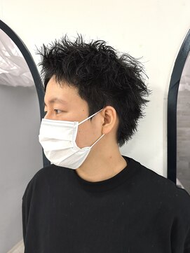 リタ(Lita) スパイキーショート