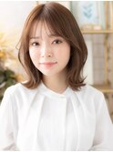 大人ガーリーミディアムレイヤー外ハネパーマa大宮20代30代40代